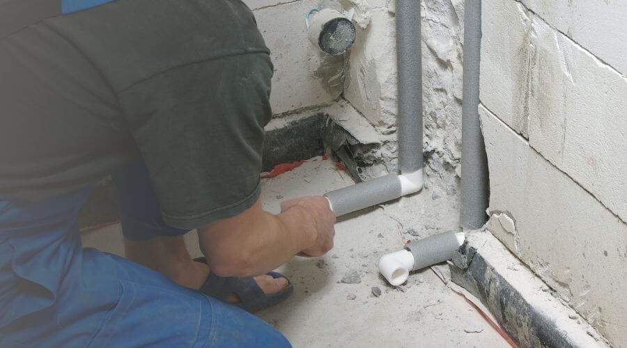 Expert burst pipe repair services in Livingston, IL